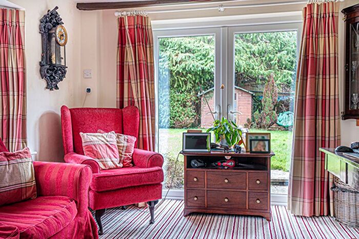 4 Bedroom Detached House For Sale In Mount Cottage, Little Shore Lane, Southampton, Hampshire, SO32