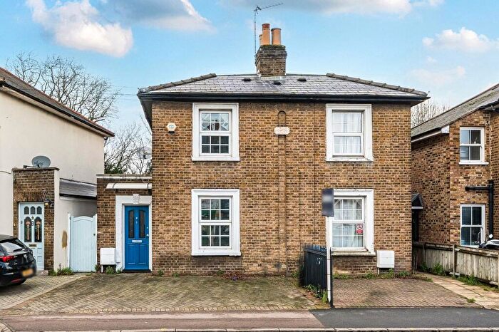 3 Bedroom Semi Detached House For Sale In Hawks Road, Kingston Upon Thames, KT1