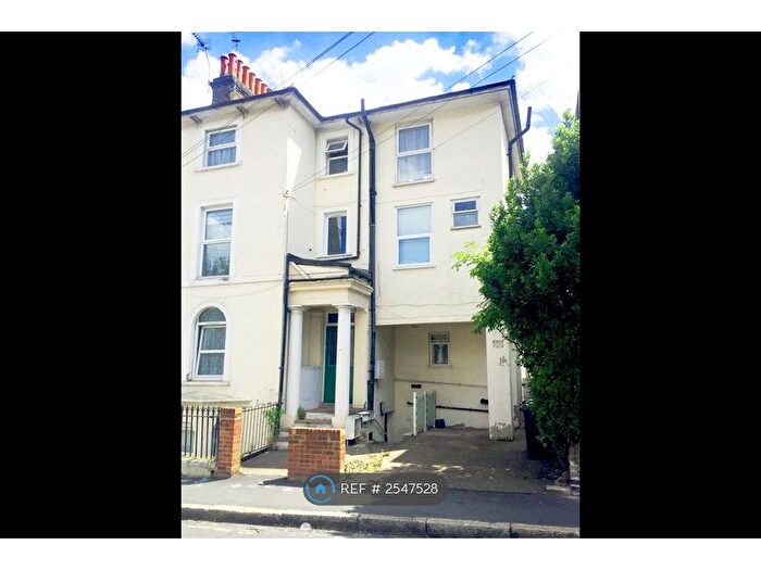 1 Bedroom Flat To Rent In Albion Road, Gravesend, DA12