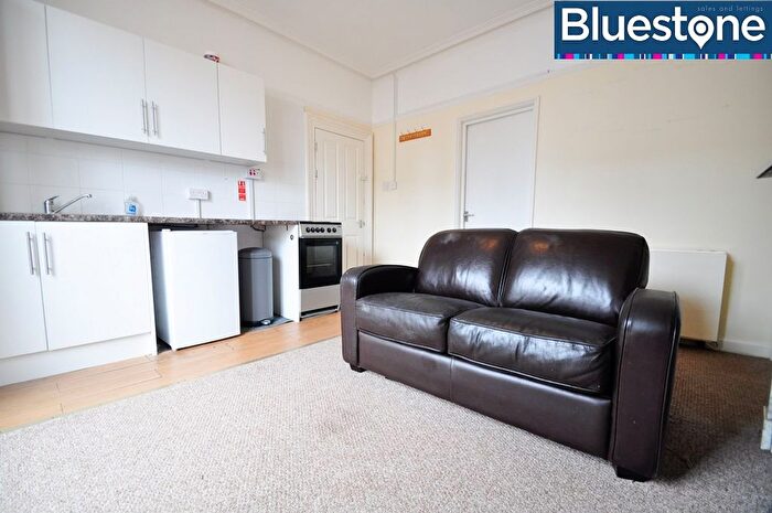 1 Bedroom Flat To Rent In Victoria Avenue, Newport, NP19