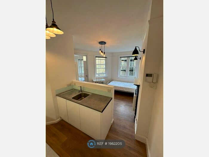 1 Bedroom Studio To Rent In Cathedral Mansions, London, SW1V