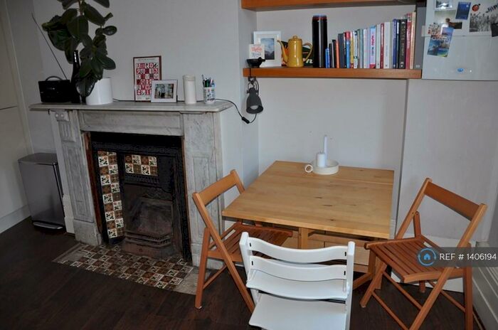 2 Bedroom Flat To Rent In Crouch Hill, London, N4