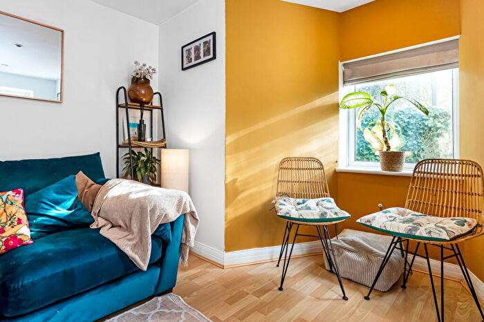 2 Bedroom Apartment For Sale In Clyde Road, Didsbury, M20