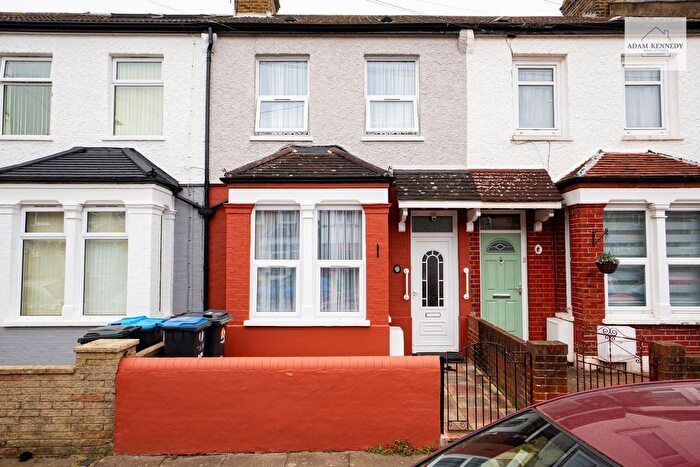 3 Bedroom Terraced House For Sale In Junction Road, London, N9
