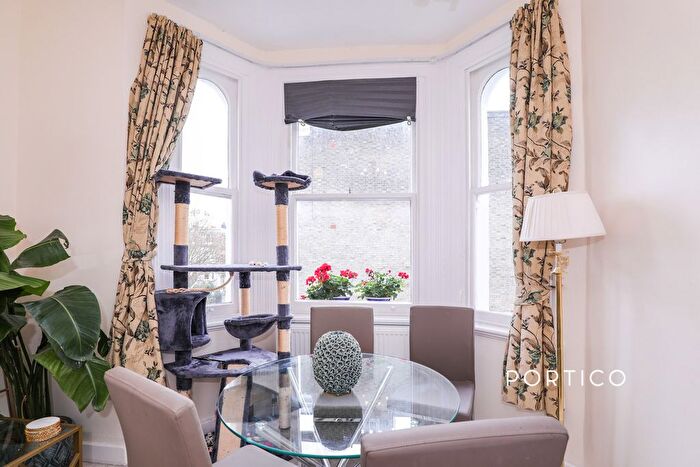 1 Bedroom Flat To Rent In Westcroft Square, London, W6