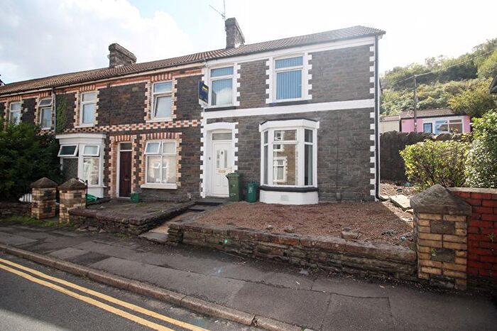 3 Bedroom End Of Terrace House For Sale In Wood Road, Treforest, Pontypridd, CF37