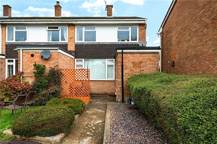 3 Bedroom Detached House For Sale In Fairview Close, Romsey, Hampshire, SO51