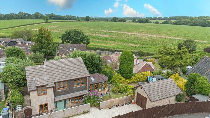 4 Bedroom Detached House For Sale In Spray Leaze, Ludgershall, SP11