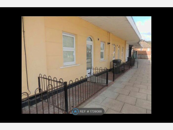 2 Bedroom Maisonette To Rent In Old Lodge Lane, London, CR8