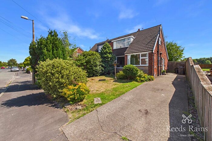 3 Bedroom Semi-Detached House For Sale In Hayfield Avenue, Hoghton, Preston, Lancashire, PR5
