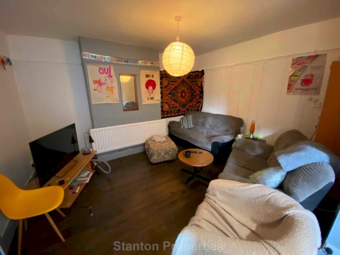 5 Bedroom Semi-Detached House To Rent In See Video Tour, &# Pppw, School Grove, Withington, M20