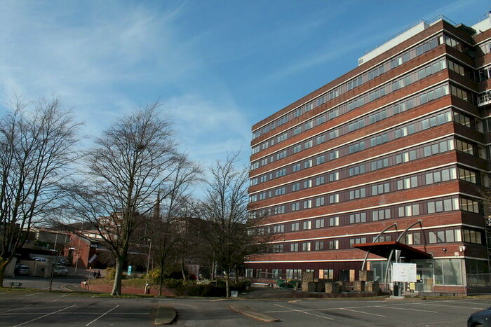 1 Bedroom Apartment To Rent In Castle Court, The Minories, Dudley, DY2