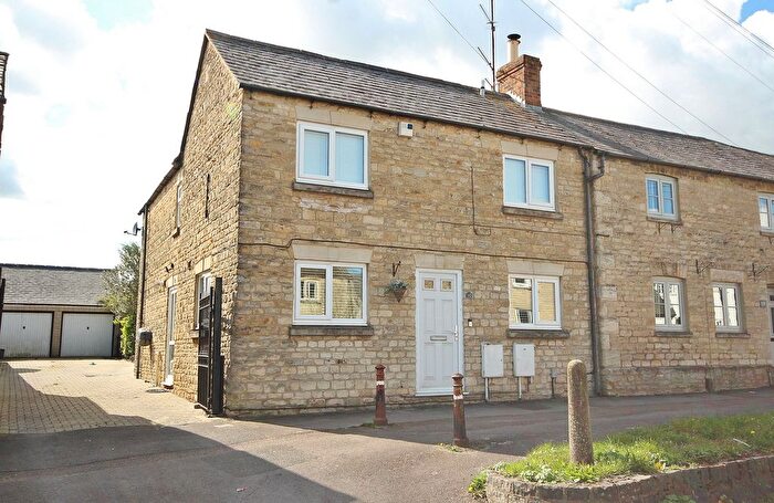 4 Bedroom Cottage For Sale In Newland, Witney, OX28