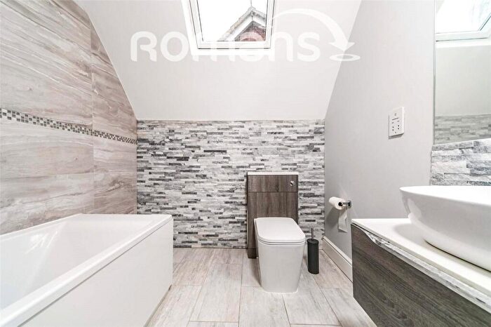 4 Bedroom Detached House To Rent In Venetia Close, Emmer Green, Reading, RG4