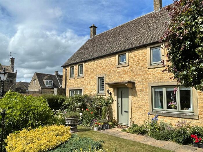 2 Bedroom End Of Terrace House For Sale In Chardwar Gardens, Bourton-on-the-Water, GL54