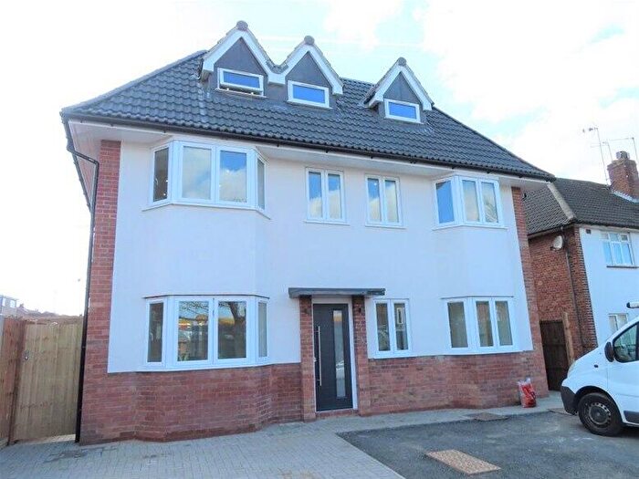 1 Bedroom Flat To Rent In Beech Road, - Beech Road, St Albans, AL3