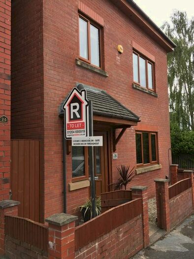3 Bedroom Detached House To Rent In Essex Street, Horwich, Bolton BL6