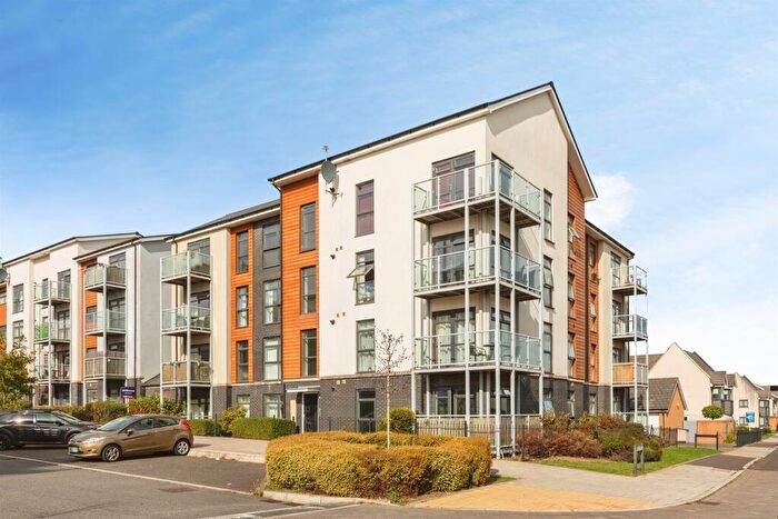 2 Bedroom Flat For Sale In Great Brier Leaze, Patchway, Bristol, BS34