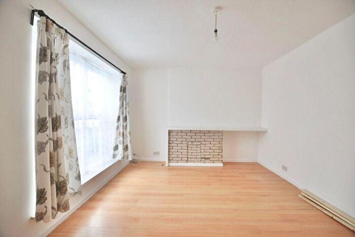 4 Bedroom Terraced House To Rent In The Close, Newbury Park, IG2