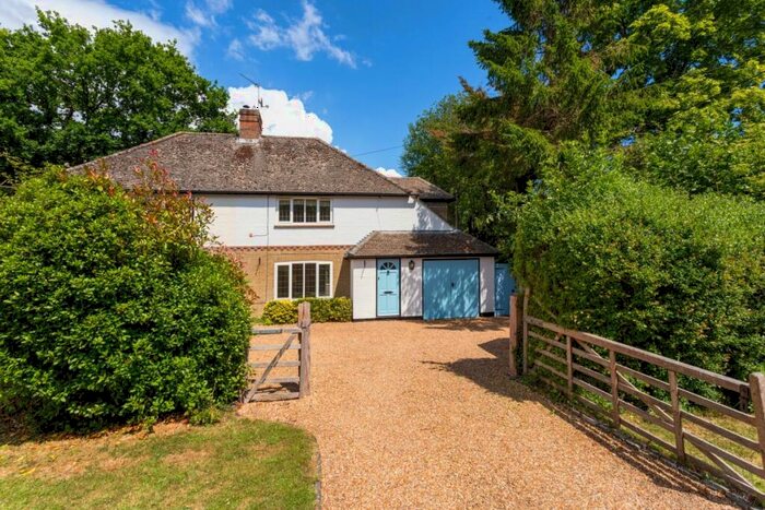 3 Bedroom Semi-Detached House To Rent In Kirdford Billingshurst, RH14