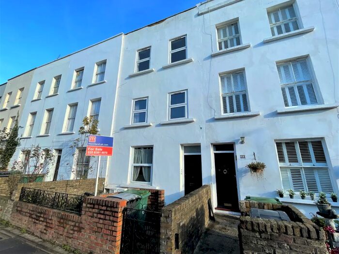 Studio To Rent In Grafton Road, Camden, London, NW5