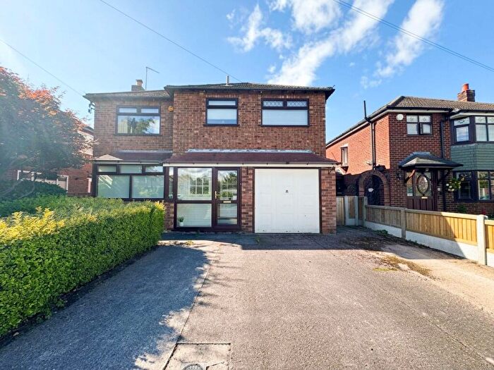 4 Bedroom Detached House For Sale In Buckingham Road, Wilmslow, SK9