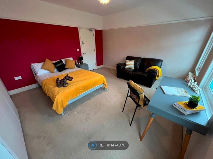 4 Bedroom Terraced House To Rent In Leicester, Leicester, LE3