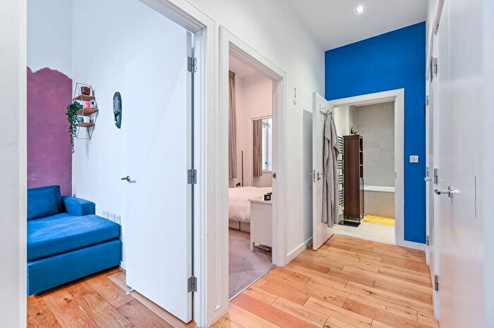 2 Bedroom Flat To Rent In Casbeard Street, Finsbury Park, London, N4