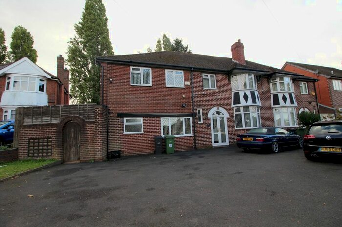 6 Bedroom Semi-Detached House To Rent In New Birmingham Road, Dudley, West Midlands, DY2