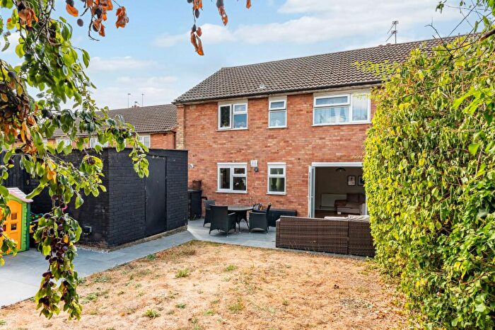 2 Bedroom Flat For Sale In Parnel Road, Ware, SG12