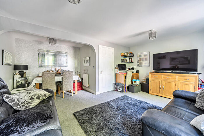 4 Bedroom Town House For Sale In Rotary Gardens, Gillingham, Kent, ME7