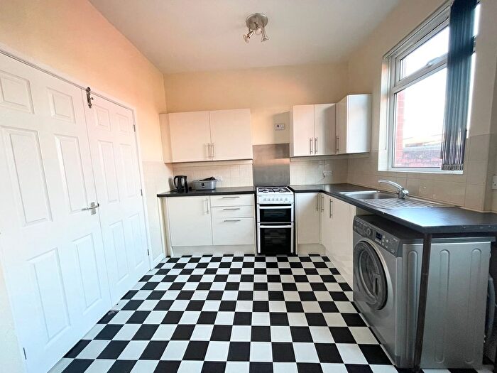 2 Bedroom Property To Rent In Oxford Grove, Bolton, BL1
