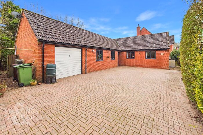 3 Bedroom Detached Bungalow For Sale In Norwich Road, Besthorpe, Attleborough, NR17