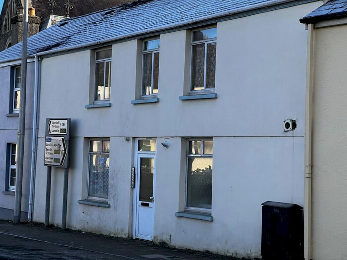 1 Bedroom Flat To Rent In Priory Street, Carmarthen, Carmarthenshire, SA31