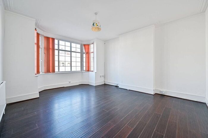 5 Bedroom Property To Rent In Bellingham Road, Catford, London, SE6