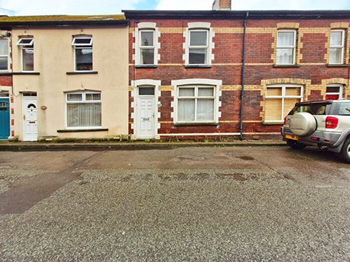 3 Bedroom Terraced House For Sale In Hanbury Road, Pontypool, NP4