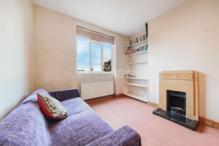 1 Bedroom Flat For Sale In Angel House, Pentonville Road, N1