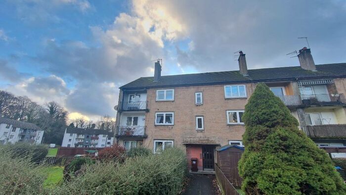 2 Bedroom Flat To Rent In Fulton Crescent, Kilbarchan, Renfrewshire, PA10