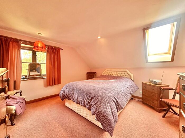 3 Bedroom House For Sale In Mill Head, Bampton, Tiverton, EX16