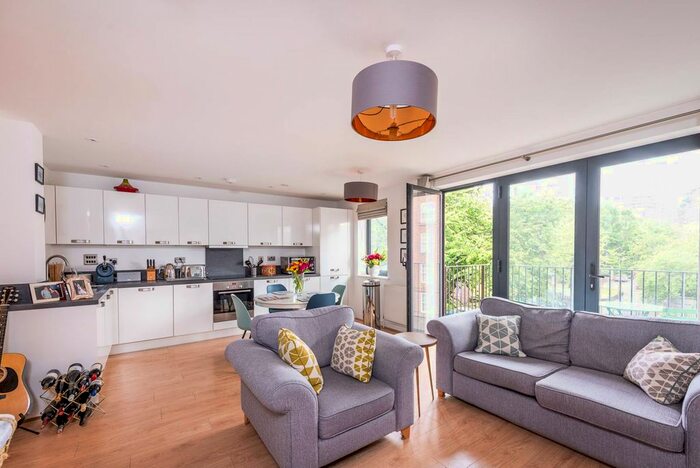 1 Bedroom Flat To Rent In Ascalon Street, Nine Elms, London, SW8