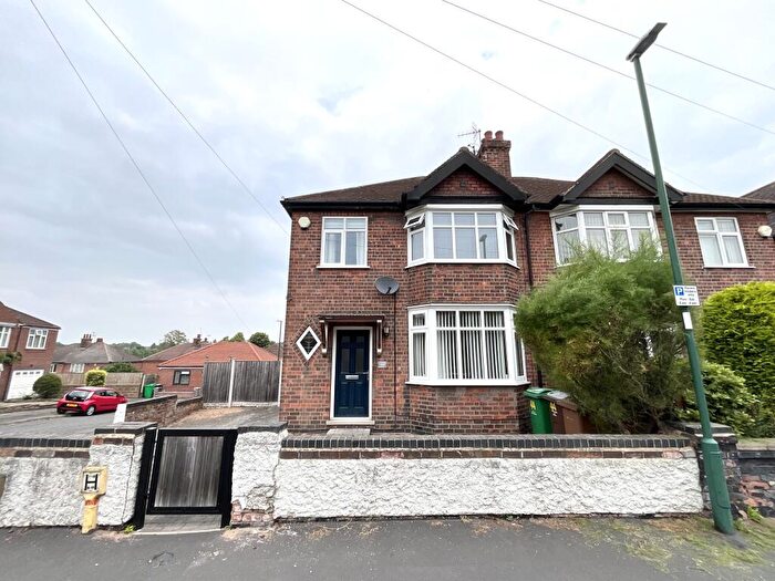 3 Bedroom Semi-Detached House For Sale In Valmont Road, Nottingham, NG5