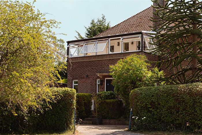 2 Bedroom Maisonette For Sale In St. Catherines Cross, Bletchingley, RH1