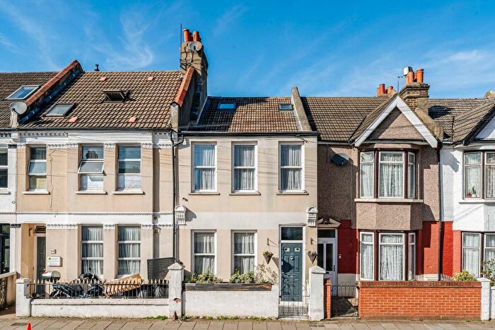 3 Bedroom Property For Sale In Franciscan Road, Tooting, SW17