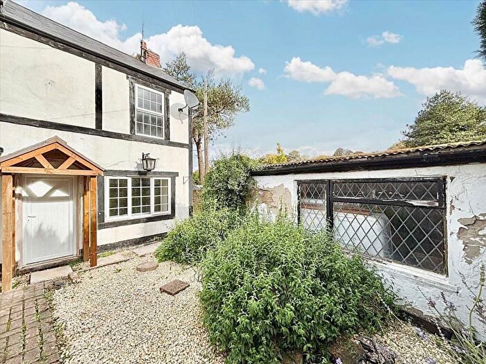 2 Bedroom Cottage For Sale In Kirkby Lane, Pinxton, Nottingham, NG16