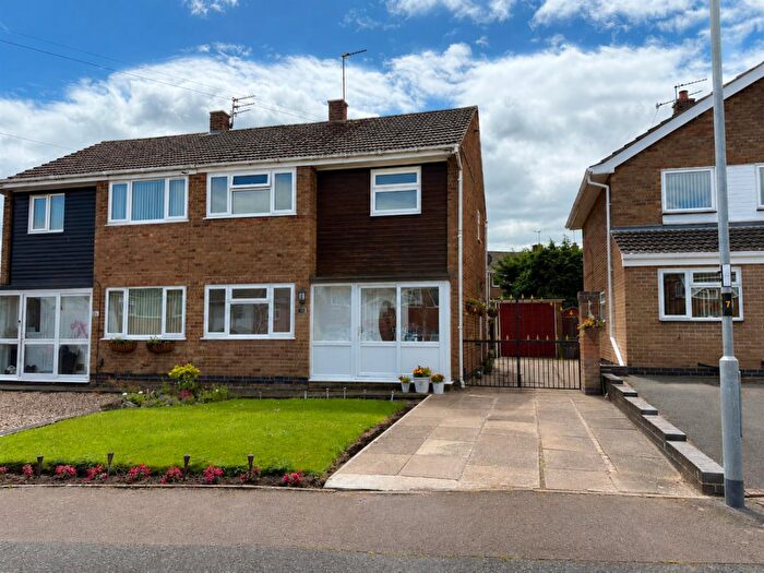 3 Bedroom Semi-Detached House For Sale In Penzance Avenue, Wigston, LE18