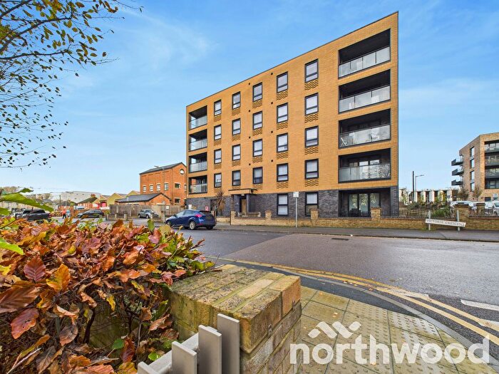 1 Bedroom Flat To Rent In Victoria Crescent, Ashford, TN23