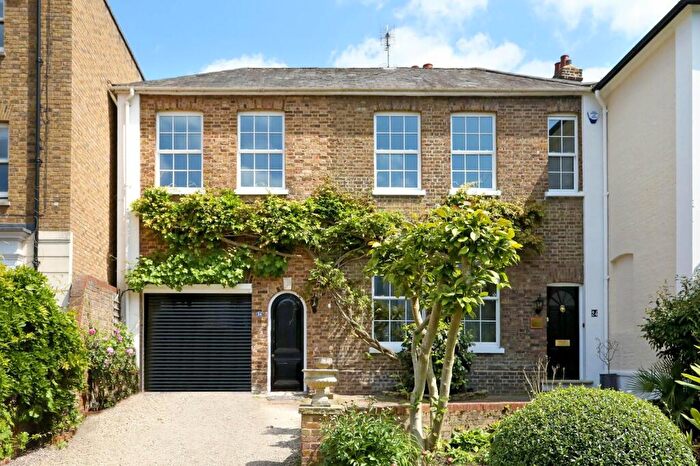 4 Bedroom Semi-Detached House To Rent In Trinity Place, Windsor, Berkshire, SL4