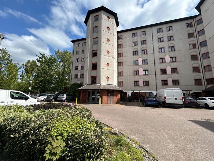 1 Bedroom Apartment For Sale In Eleanor Way, Waltham Cross, EN8