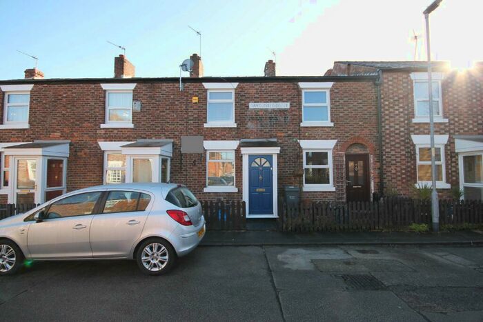 2 Bedroom Terraced House To Rent In Davenfield Grove, Didsbury, Manchester, M20