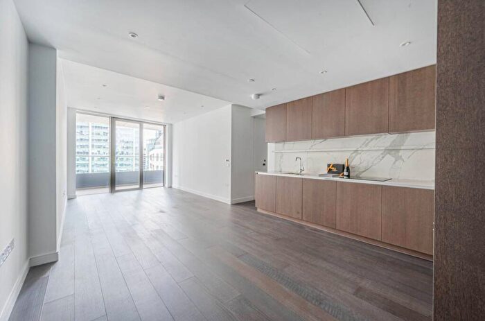 1 Bedroom Flat To Rent In Park Drive, Canary Wharf, London, E14